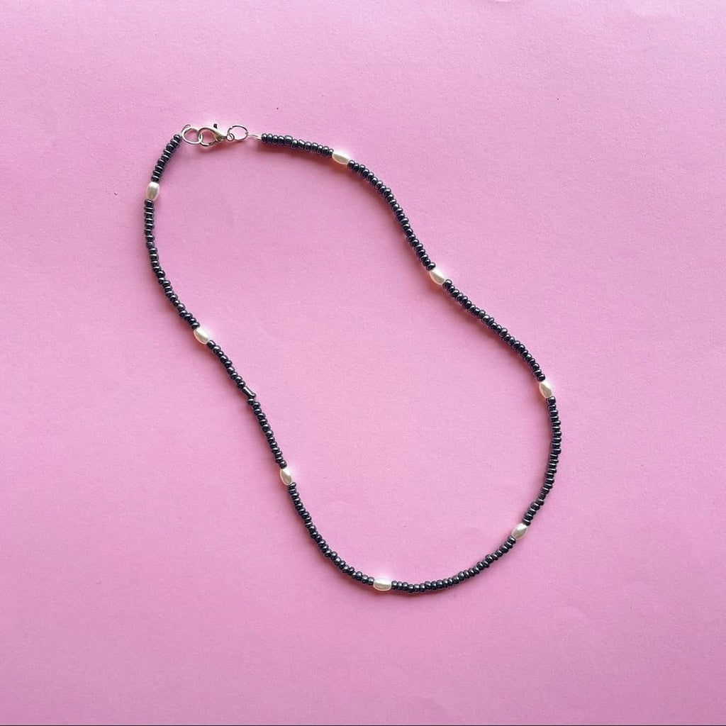 Basic 🖤🤍 necklace ✨
