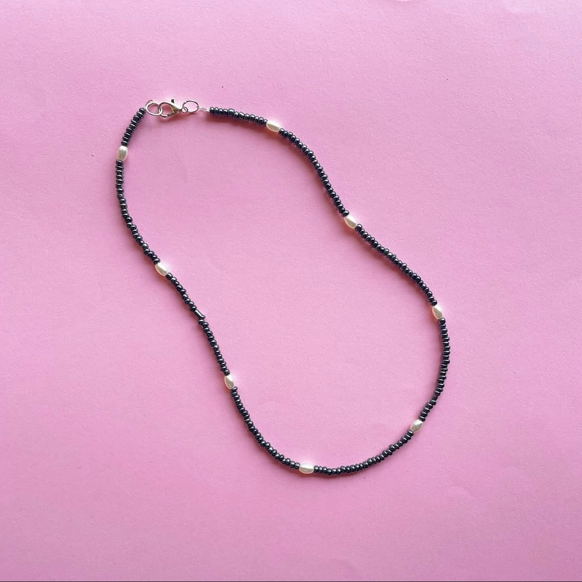 Basic 🖤🤍 necklace ✨