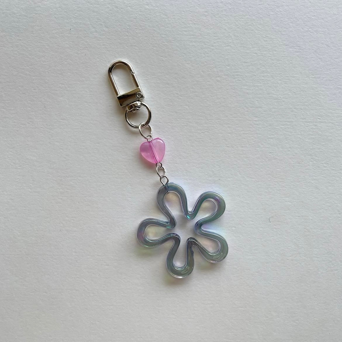 Big flower keychains ✨