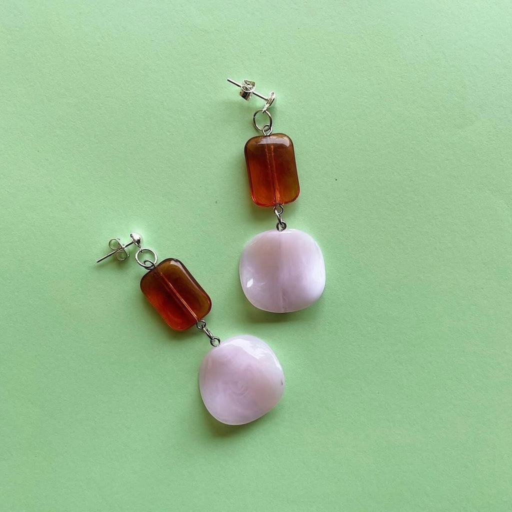 Caramel & rose beaded earrings ✨