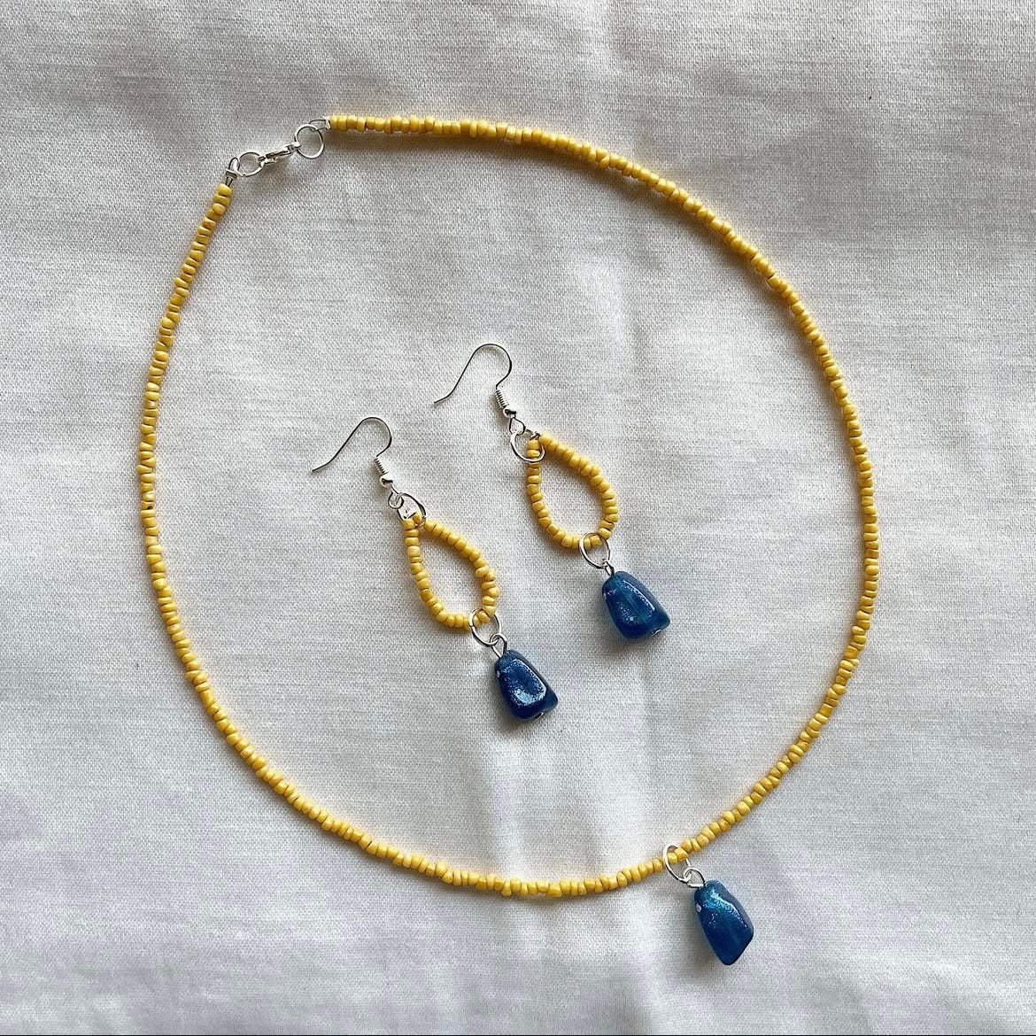 Daisy beaded jewellery set ✨