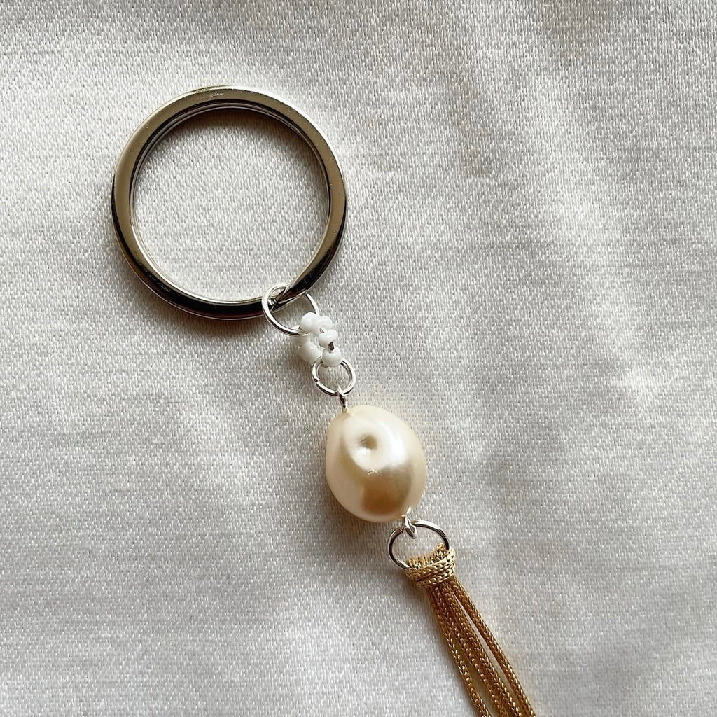 Dimpled pearl beaded tassel keychain ✨