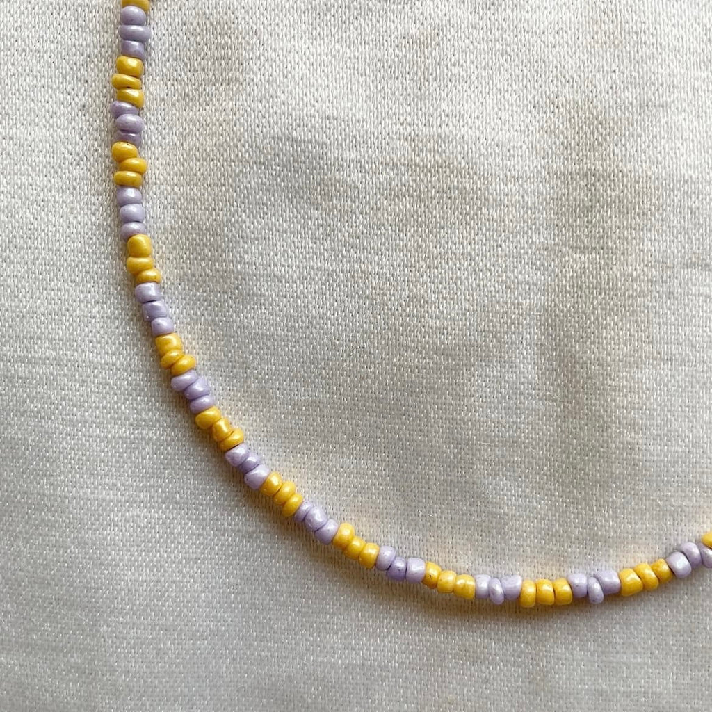 Lilac and daisy beaded anklet ✨