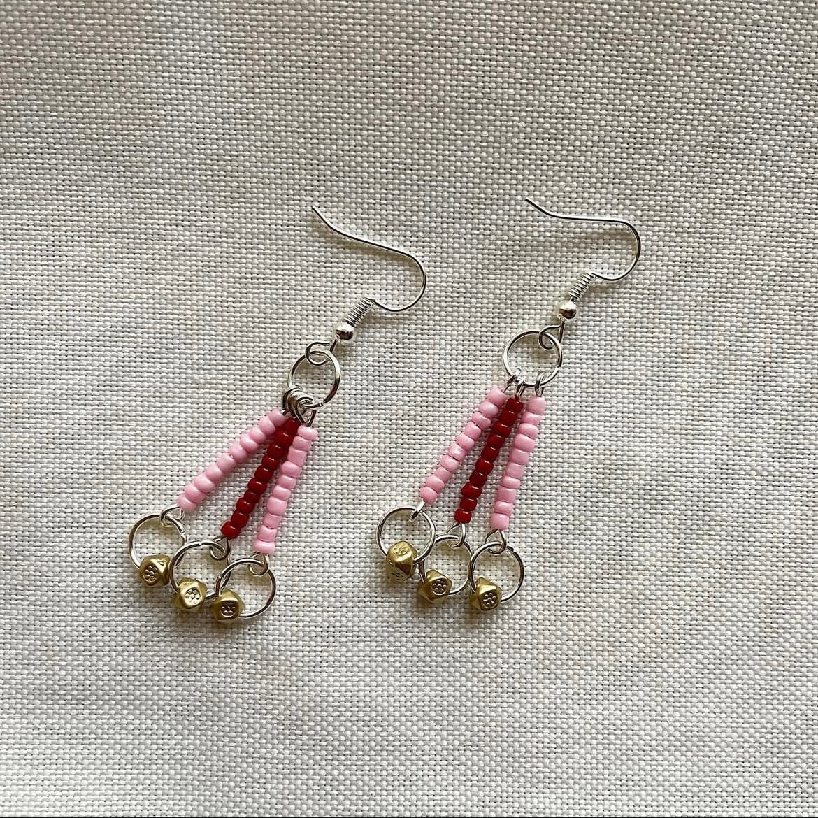 Strawberry and gold beaded earrings ✨