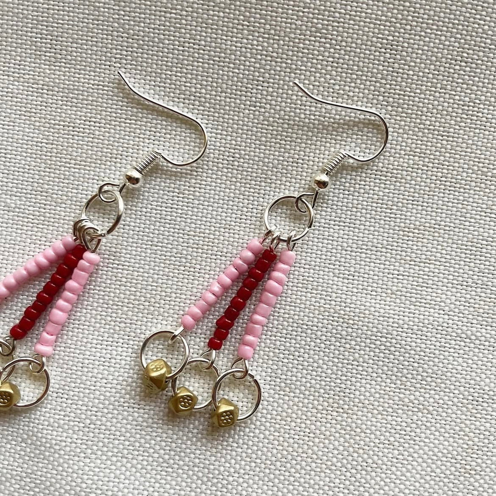 Strawberry and gold beaded earrings ✨