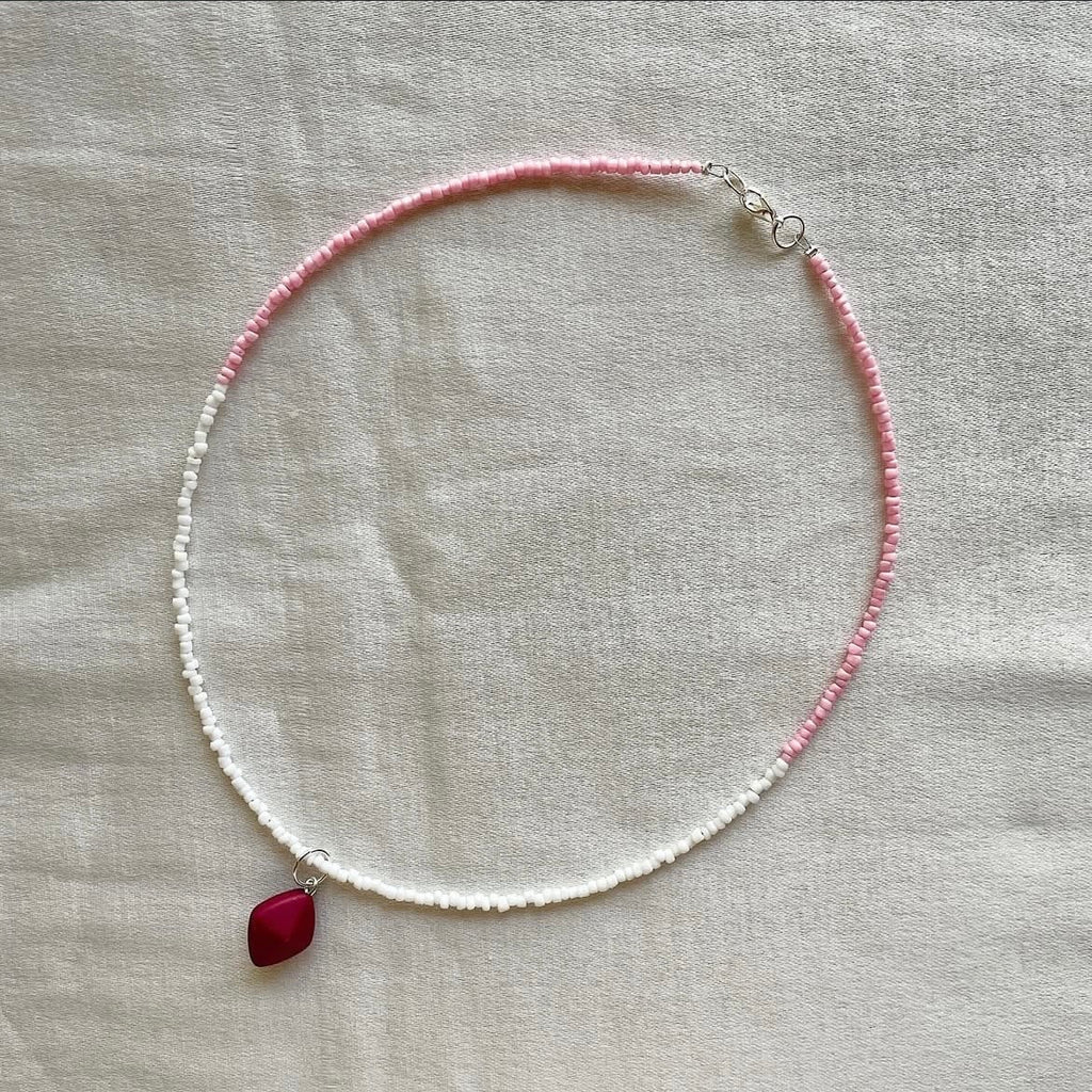Half and half ♦️beaded necklace ✨