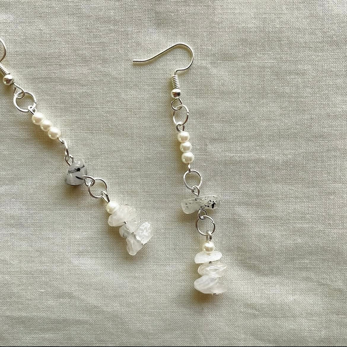 Pearl and stone beaded earrings ✨