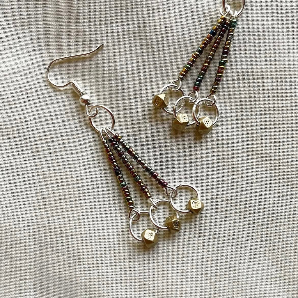 Multicoloured and gold beaded earrings ✨