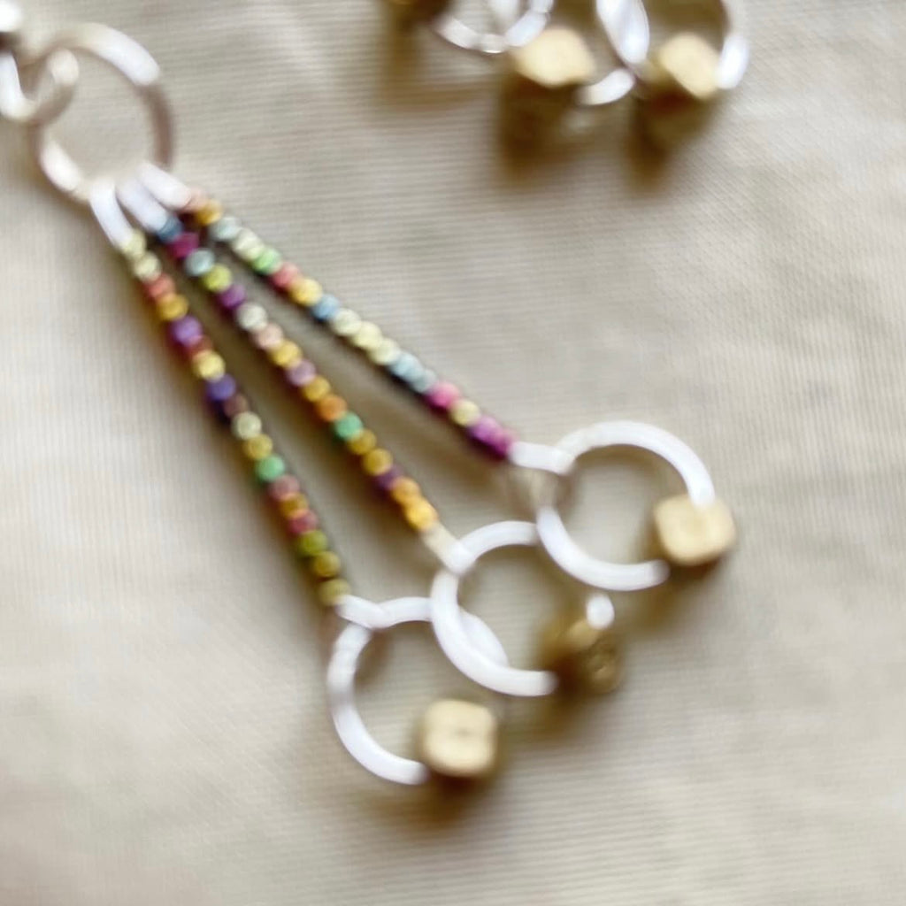 Multicoloured and gold beaded earrings ✨
