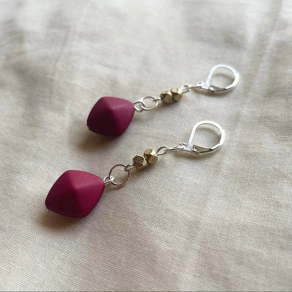 ♦️ beaded earrings ✨