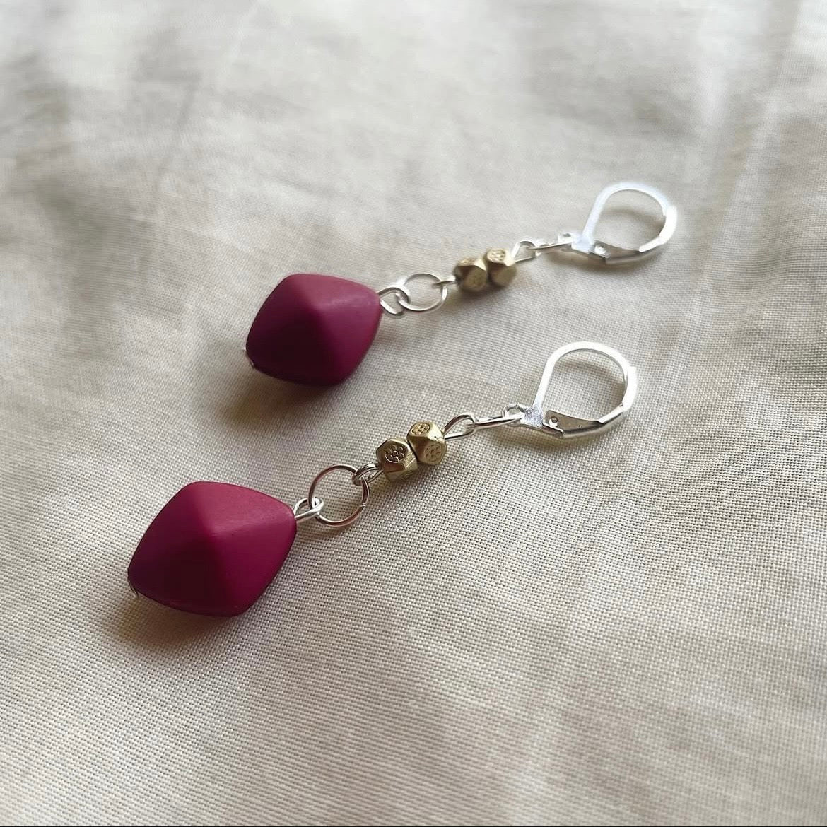 ♦️ beaded earrings ✨