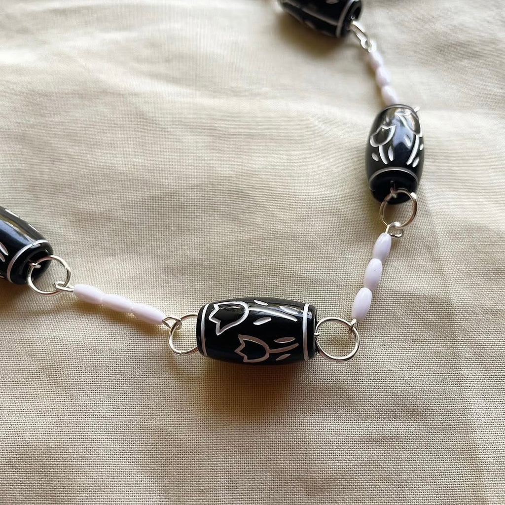 Tulip rice beaded necklace ✨