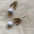 Shiny crackled muted gold beaded earrings ✨