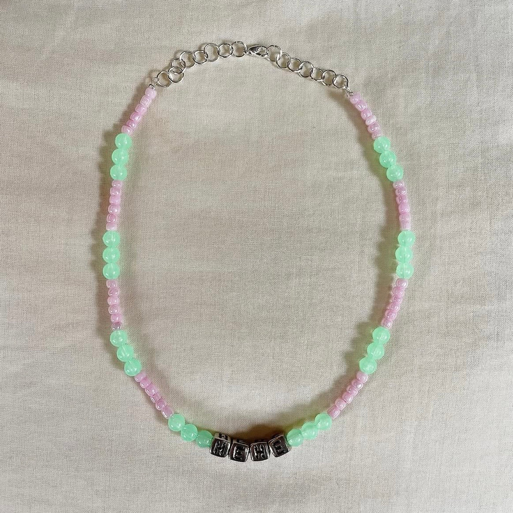 HEHE beaded necklace ✨