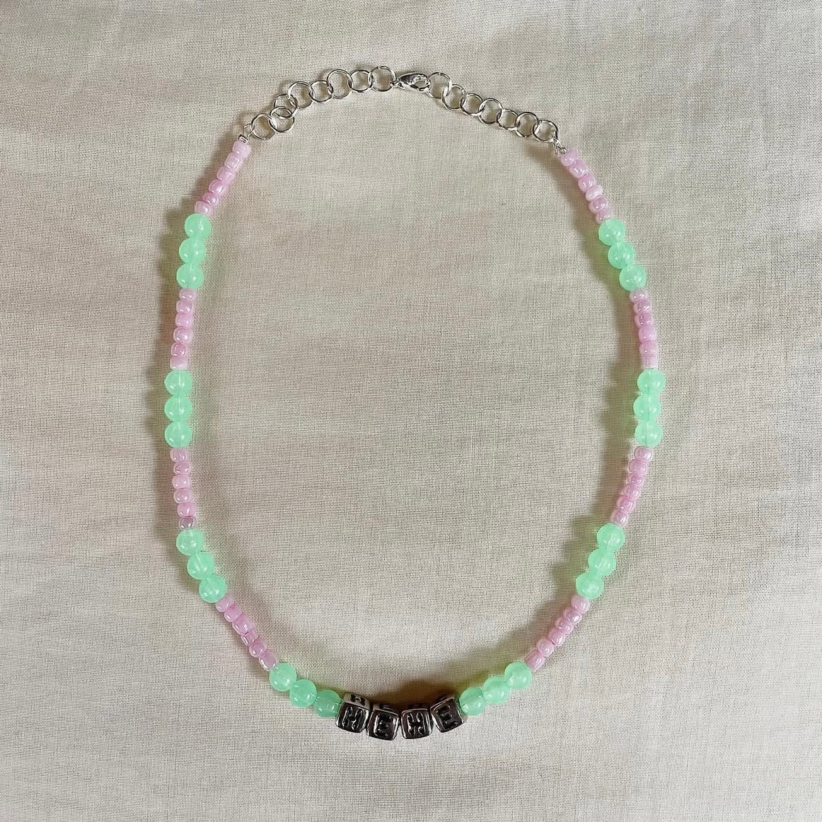 HEHE beaded necklace ✨