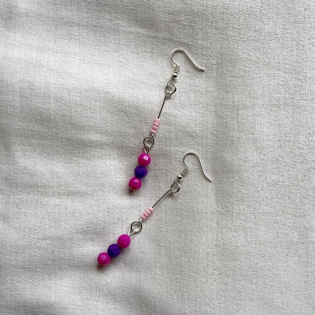 Pink and purple beaded earrings ✨