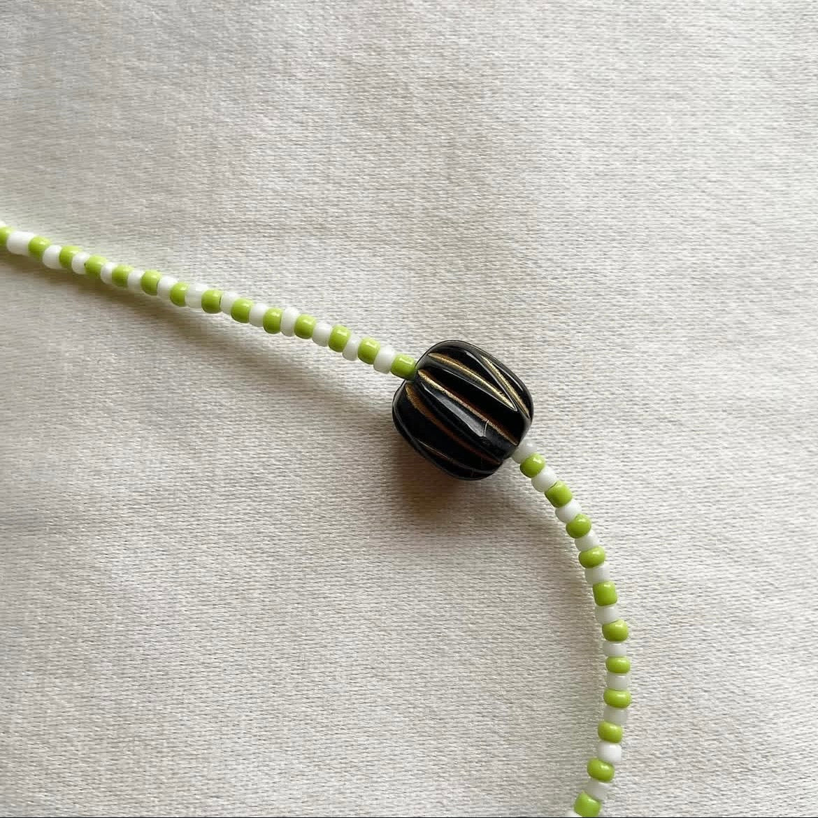 Mixed tones beaded necklace 01 ✨