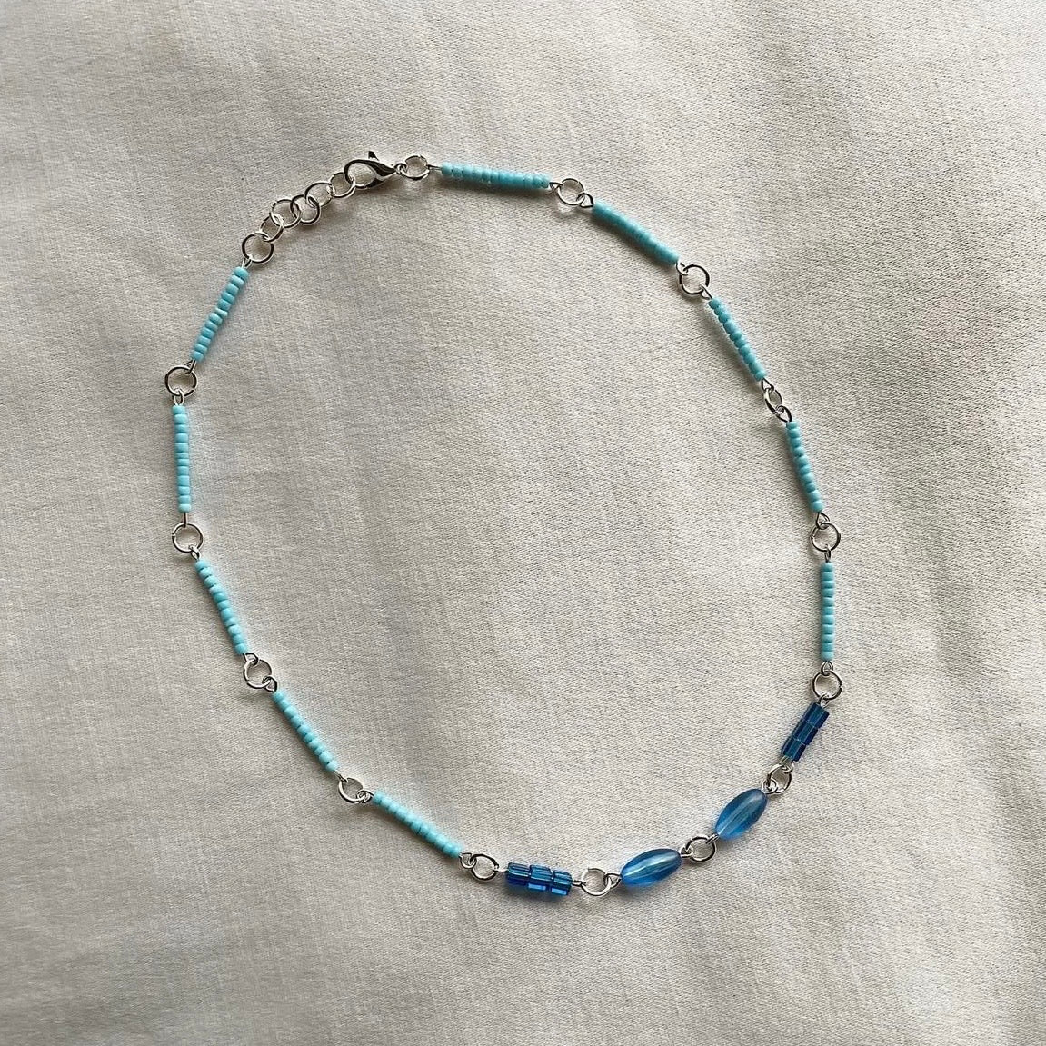 Blue tones beaded necklace ✨