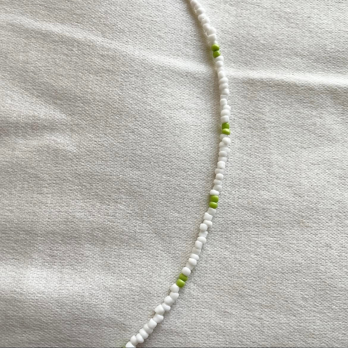 🖤💚🤍 beaded necklace ✨