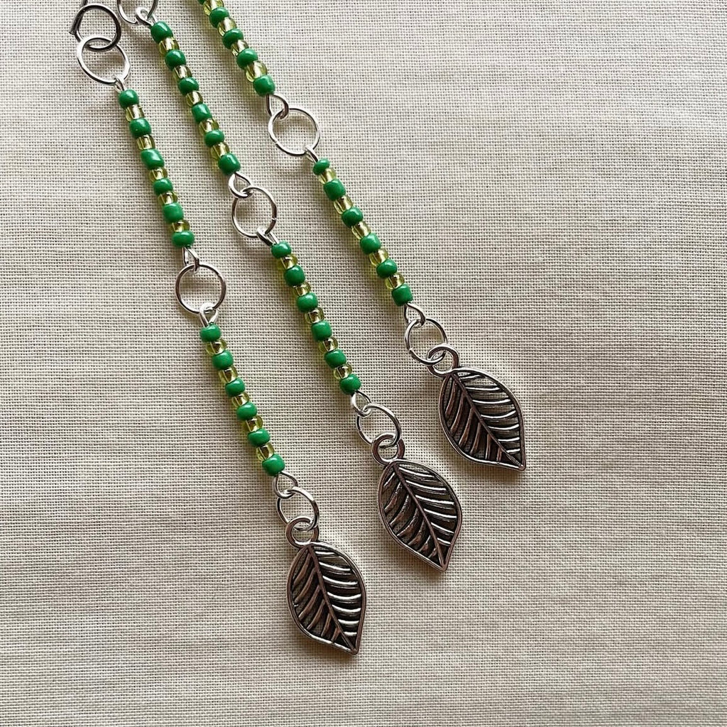 Green 🍃 beaded ear cuff ✨