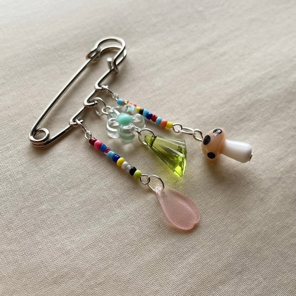 All mixed brooch ✨