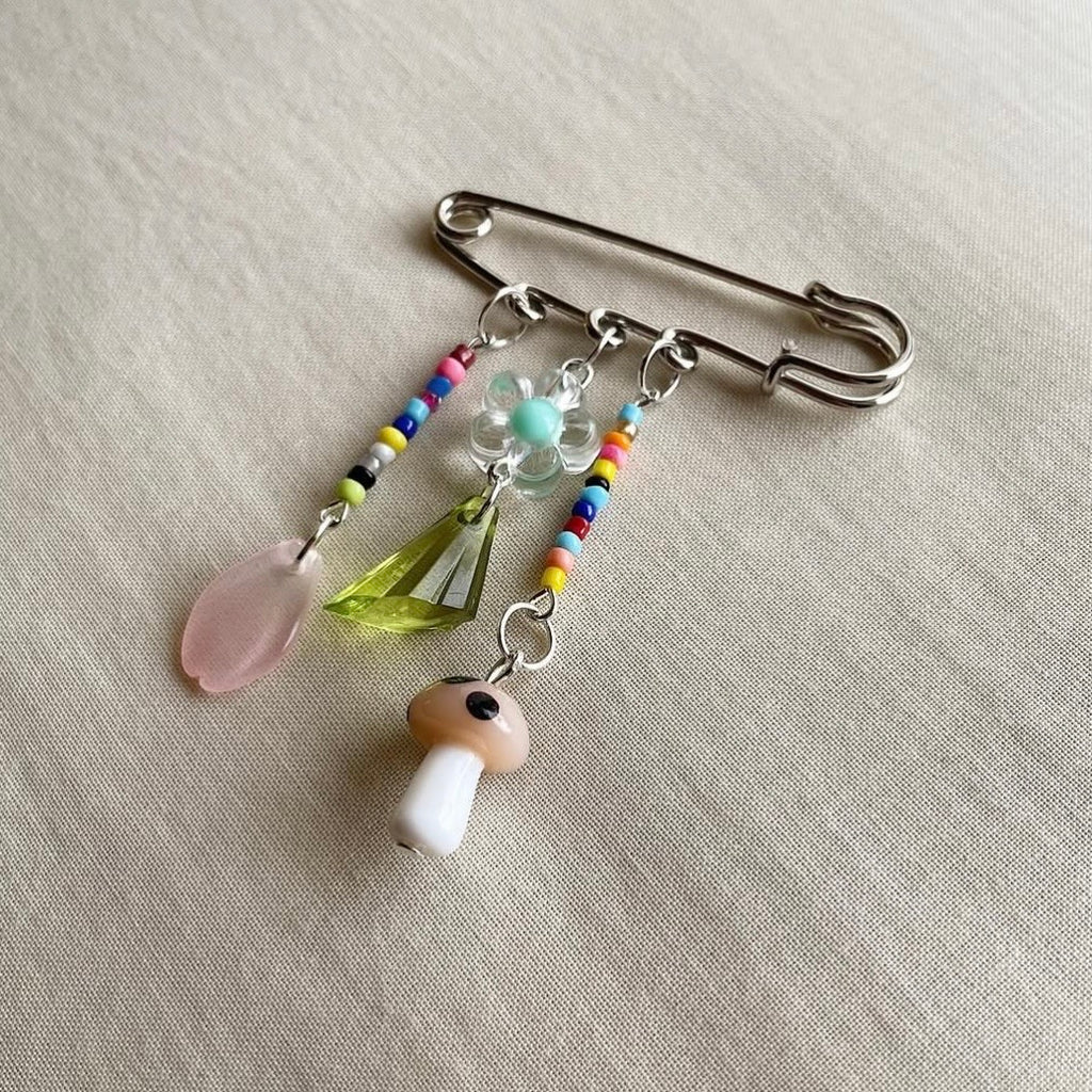 All mixed brooch ✨