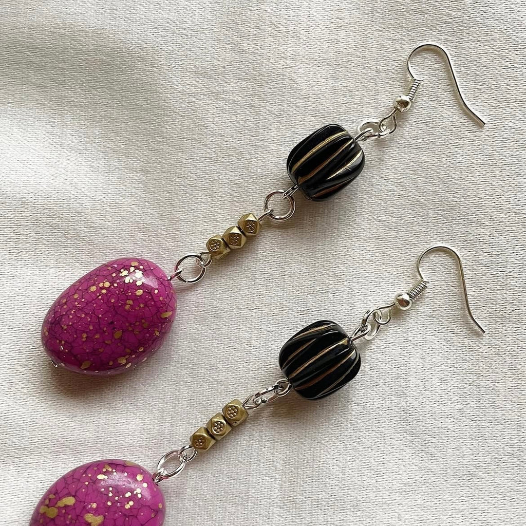Big bean & black beaded earrings ✨