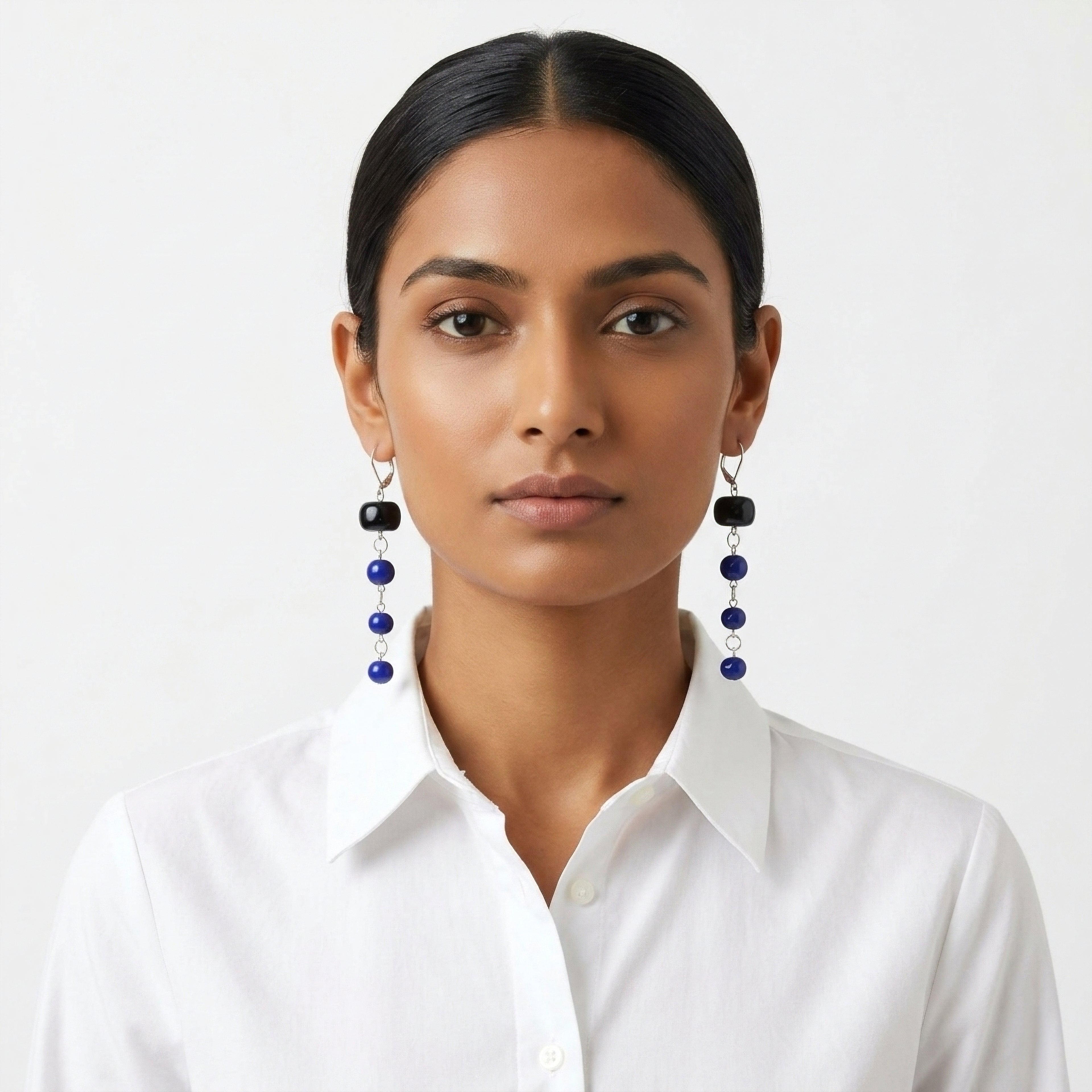 Black & blue beaded earrings ✨