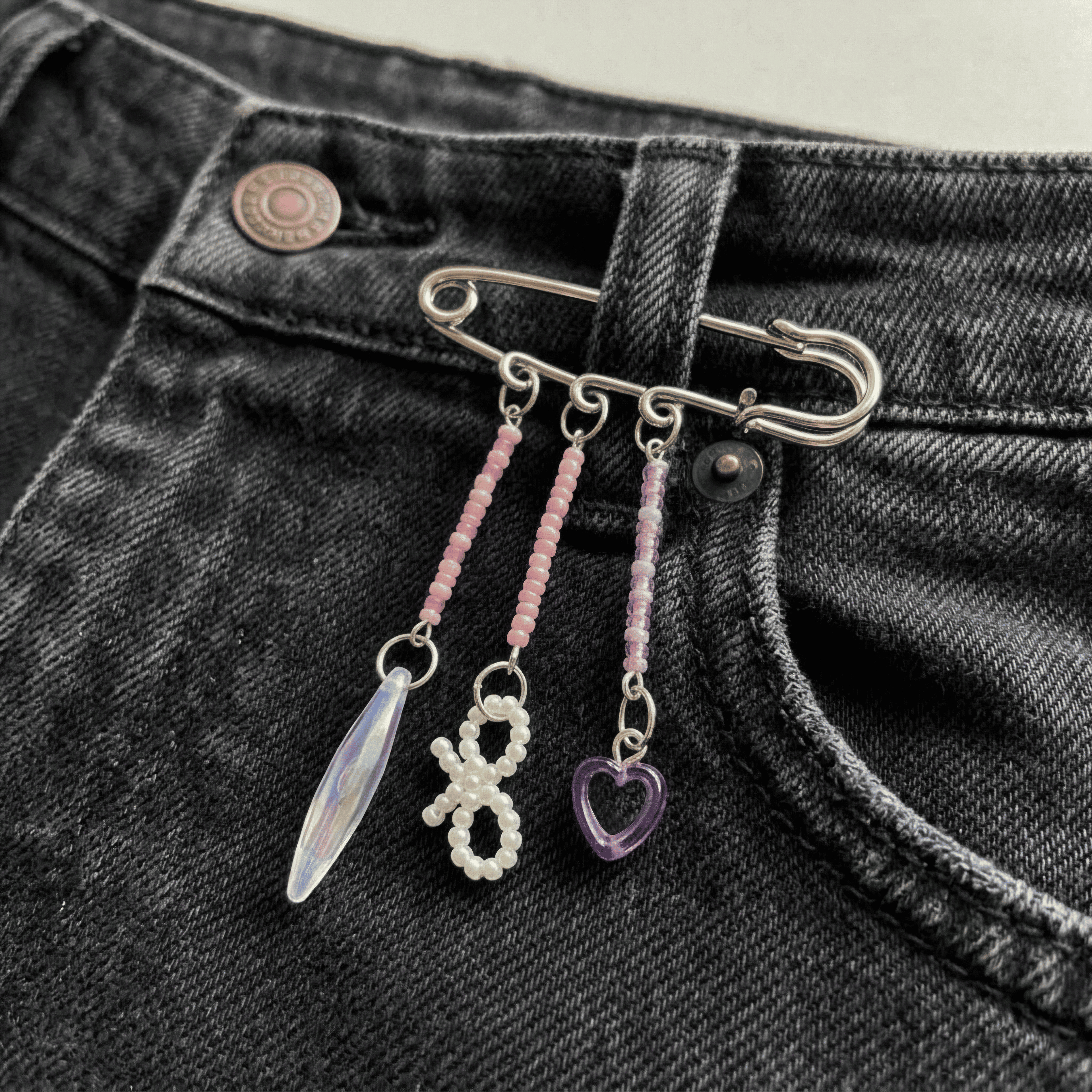 🎀 💜 brooch ✨