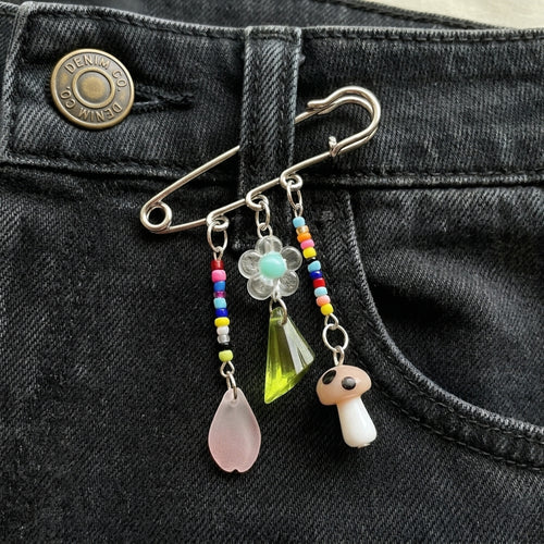 All mixed brooch ✨