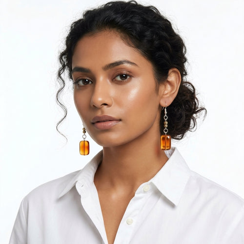 Caramel and muted gold beaded earrings ✨