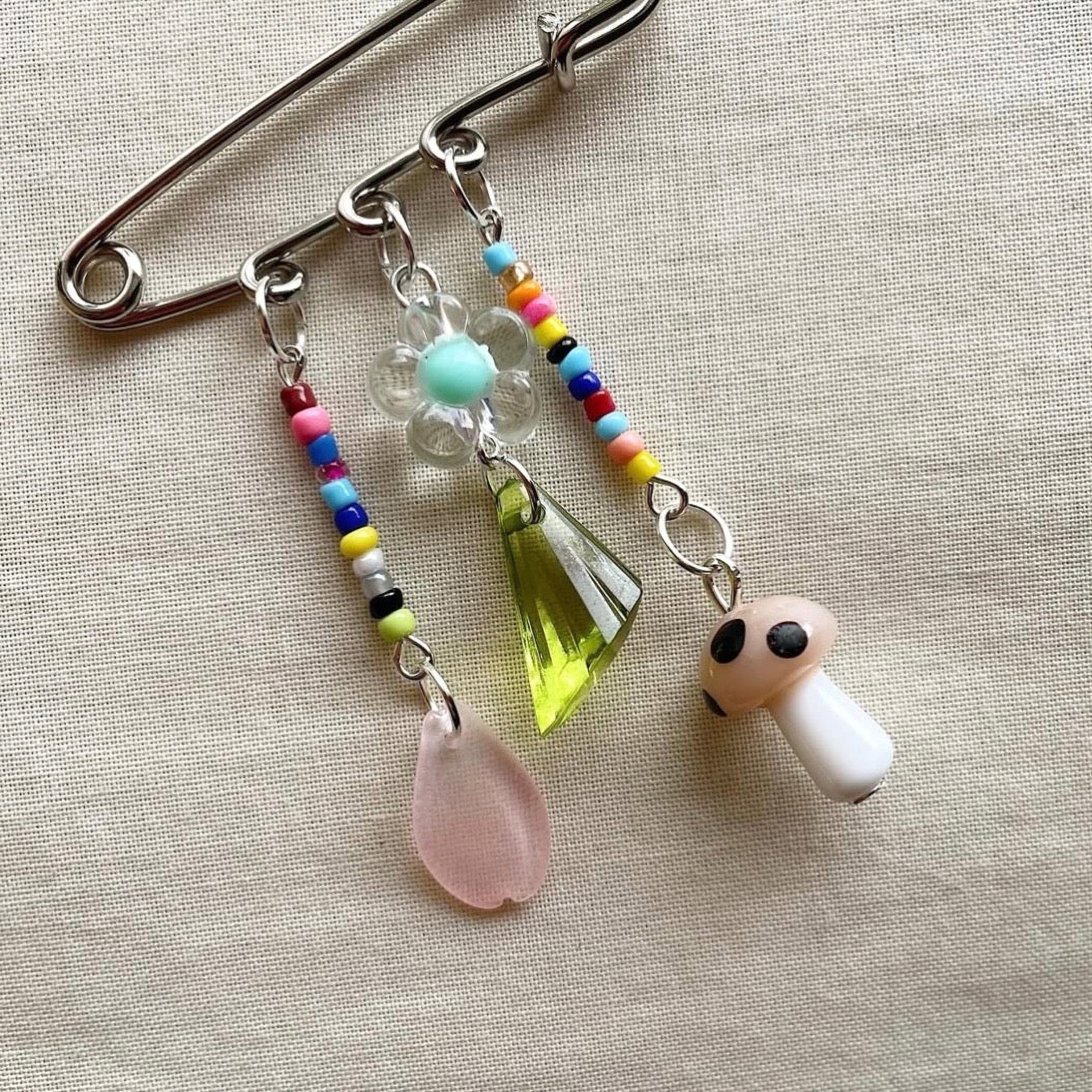 All mixed brooch ✨
