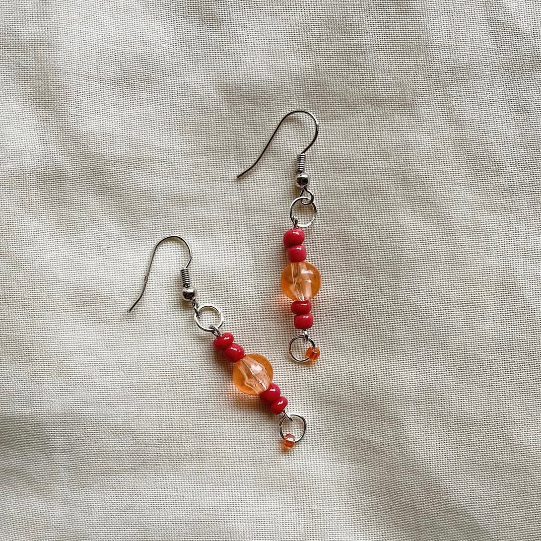 Peach and red earrings ✨